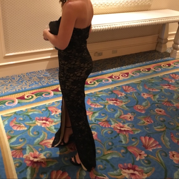 Formal dress - Picture 6 of 6